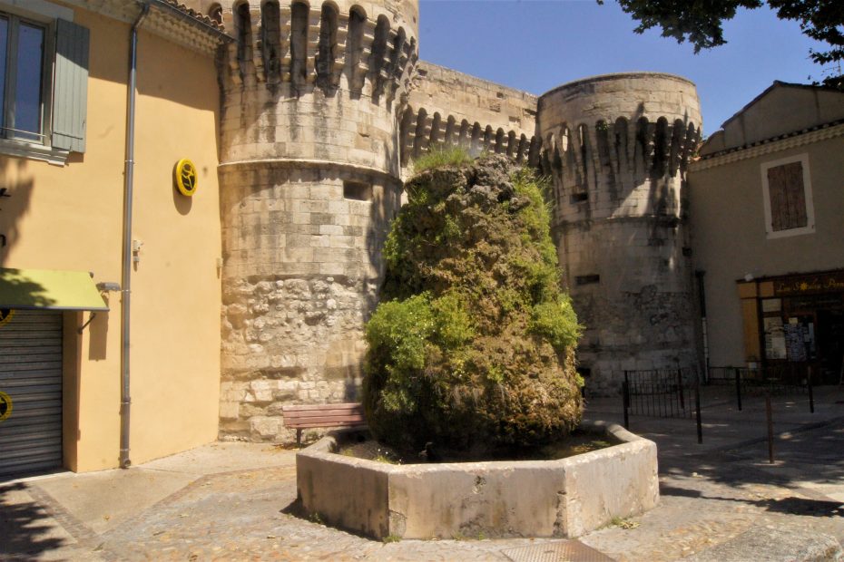 Pernes-les-Fontaines