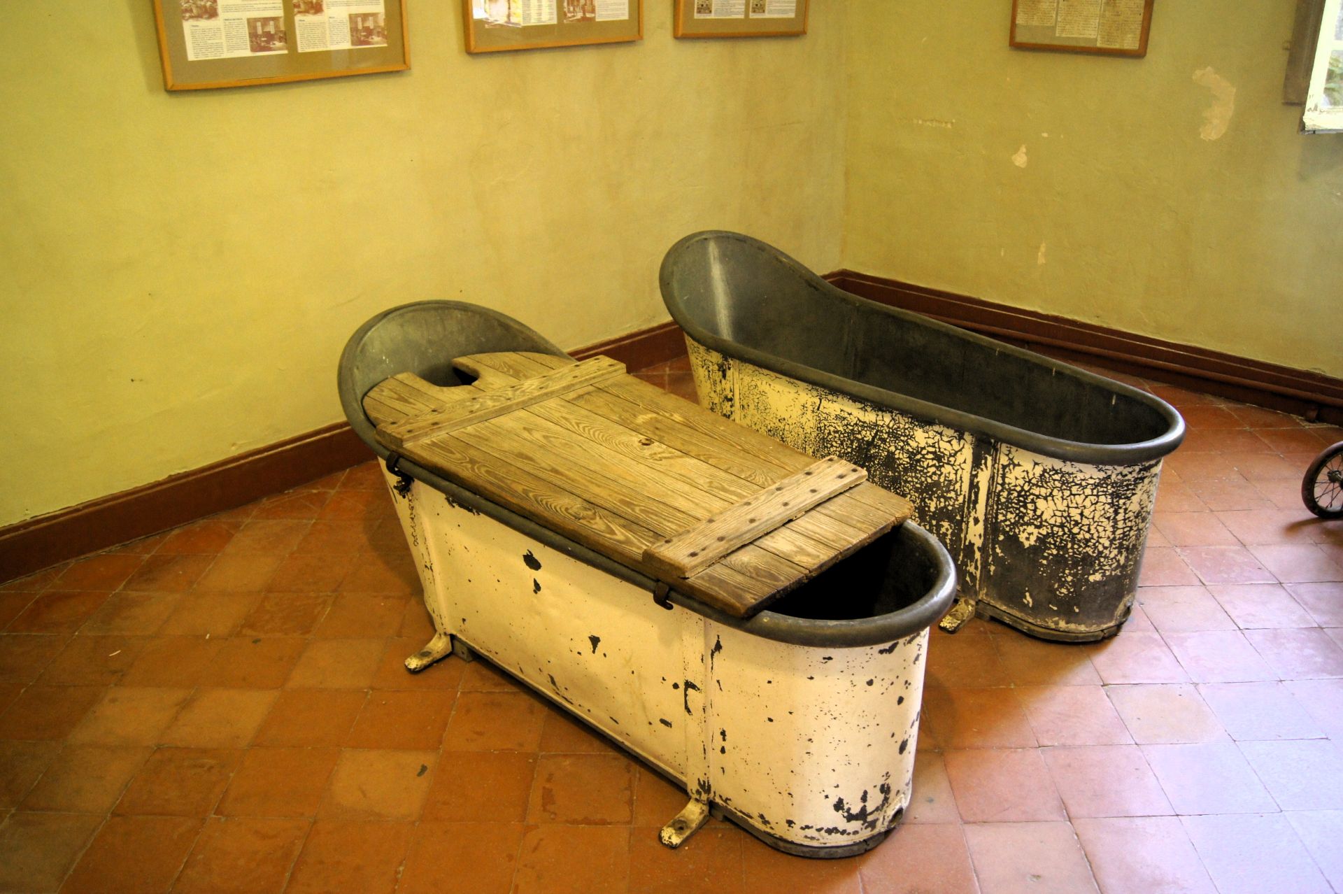 Monastere-sala kąpielowa