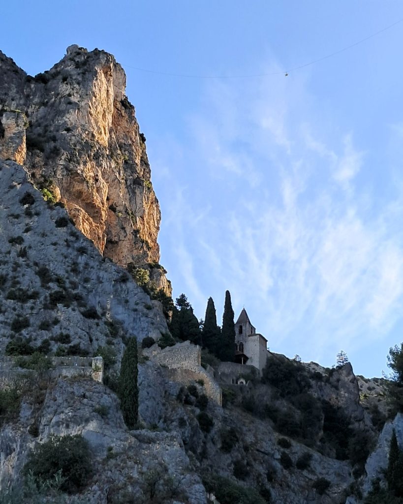 Moustiers-Sainte-Marie gwiazda